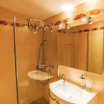 Cristal-10 By Interhome Apartamento